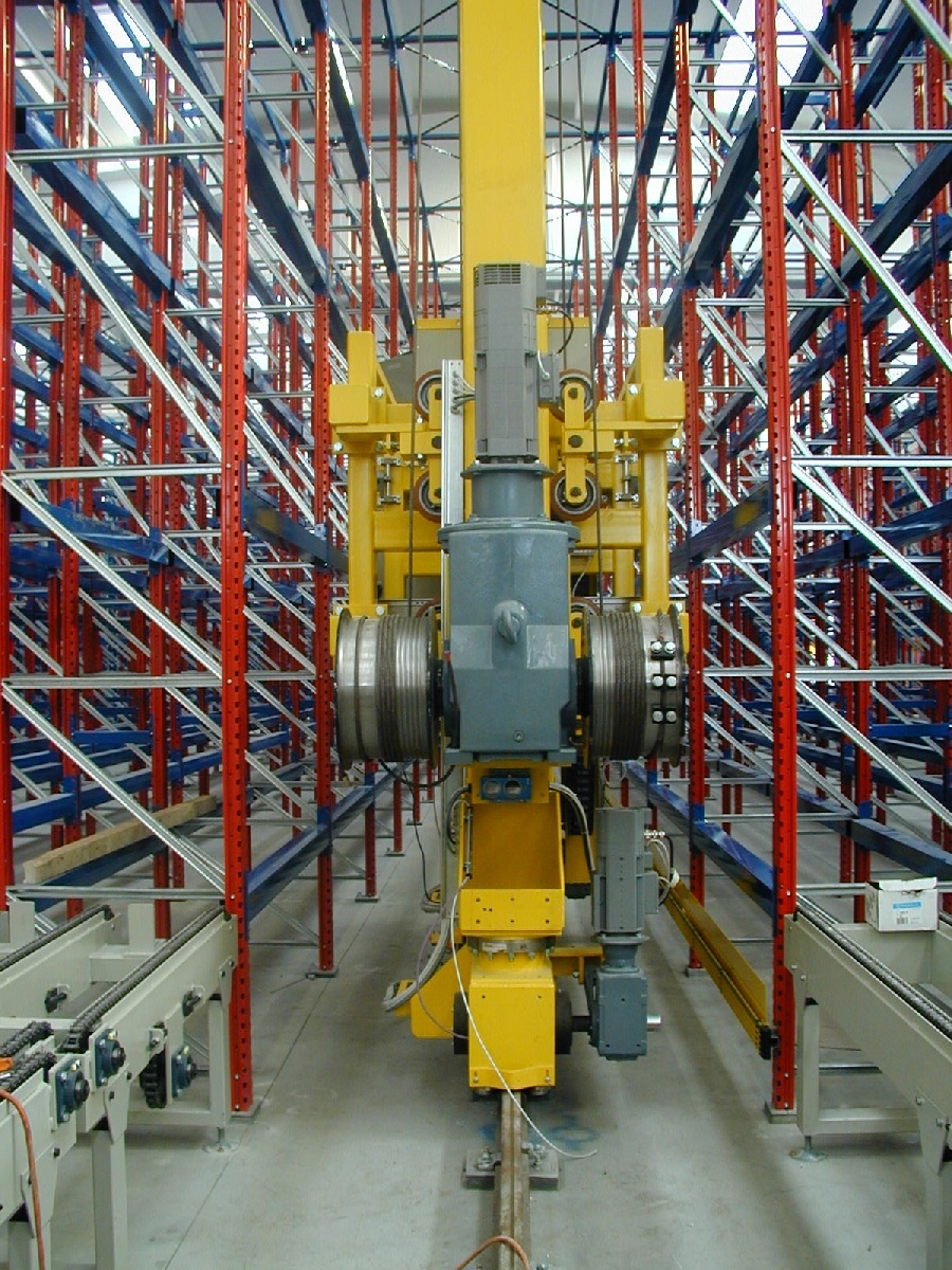 Automated warehouses for long loads with stacker cranes and/or overhead